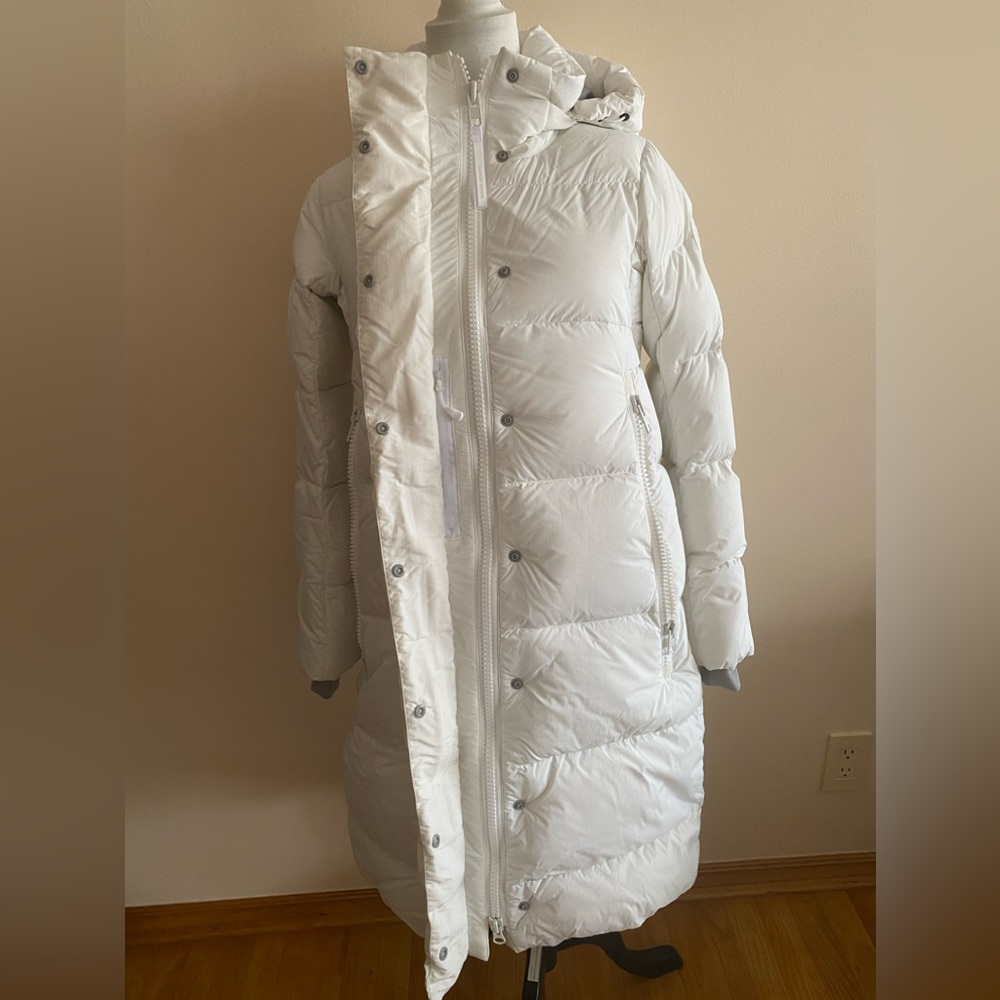 NWT Canada Goose Byward Hooded Down Parka/COAT/jacket limited edition Sz S/6-8 - Picture 5 of 16